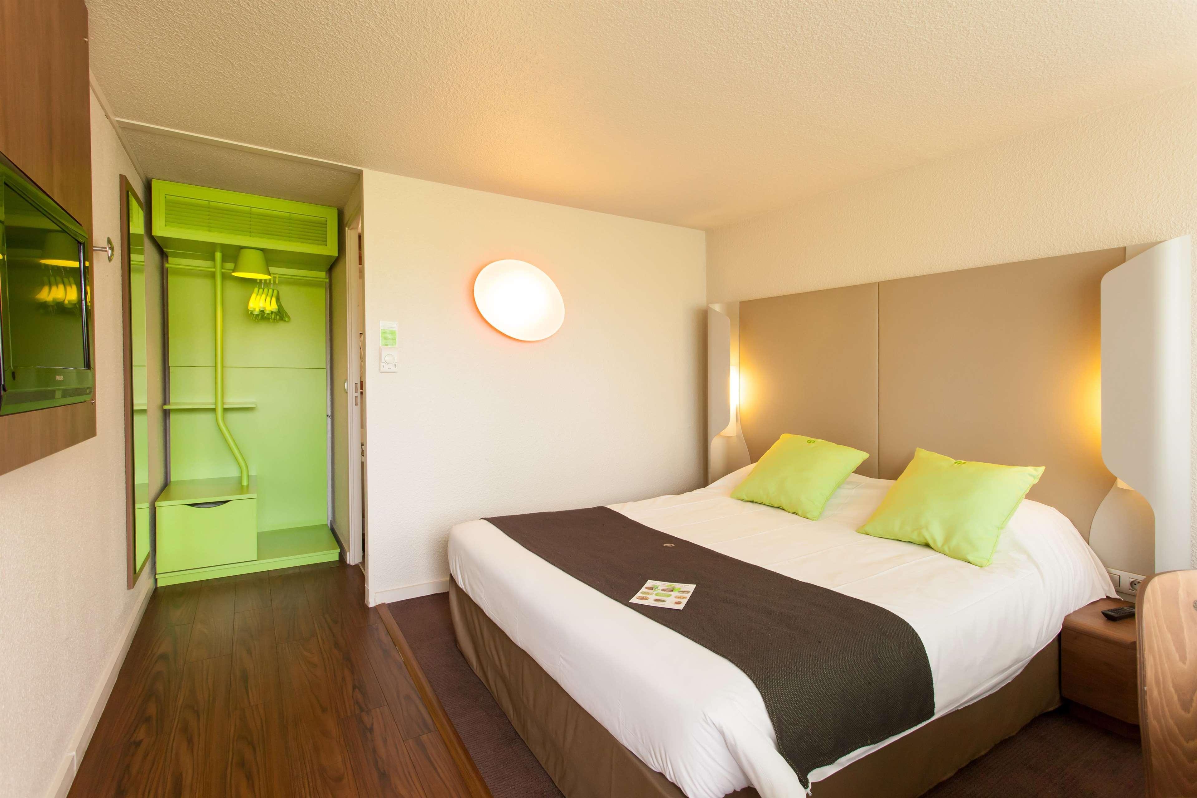 แคมปานิล พอยติเย่ ซุด เอโรปอร์ต Hotel ปัวติเยร์ ภายนอก รูปภาพ